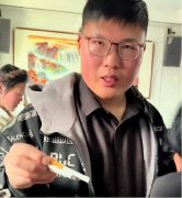 朱之文夫妇希望子女远离