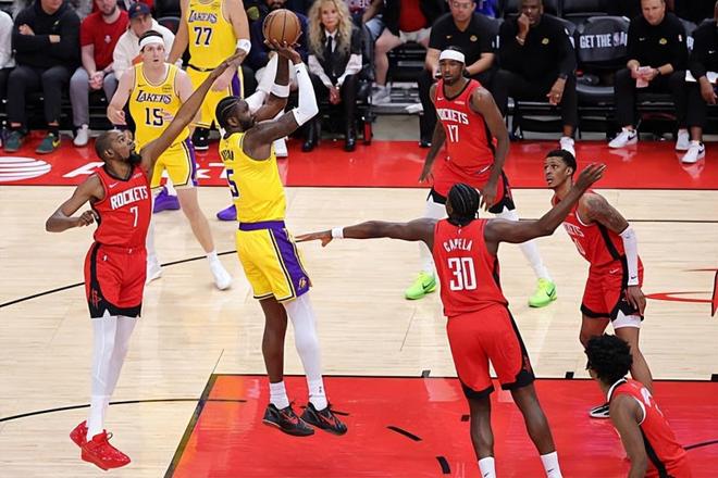 湖人末节发力逆转火箭 艾顿关键表现助队登顶