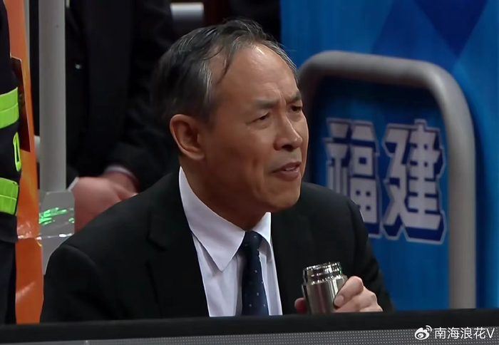 首钢领先10分遭福建绝地反击 麦基暴走许利民换