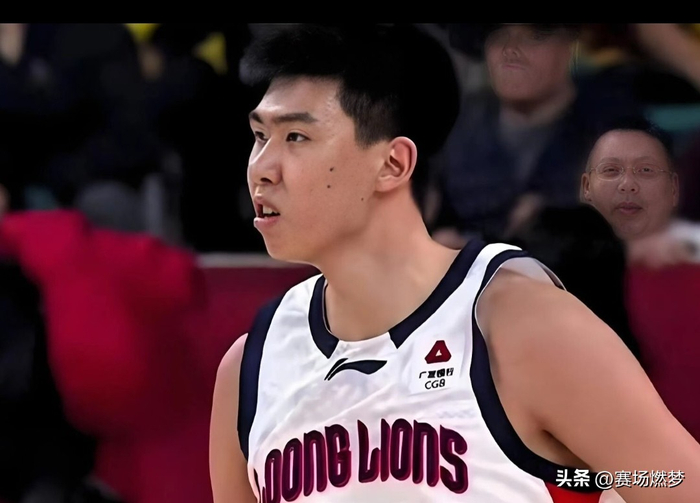 徐昕逆袭获NBA试训邀请 从大番薯到国际舞台的蜕