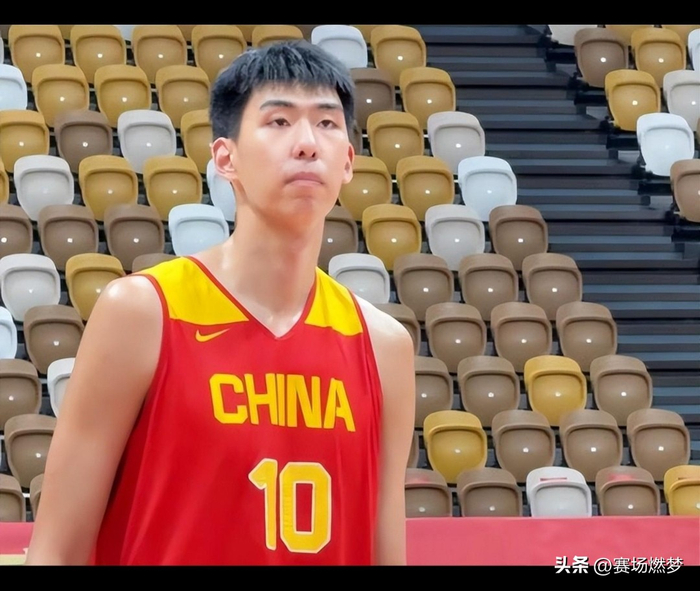 徐昕逆袭获NBA试训邀请 从大番薯到国际舞台的蜕