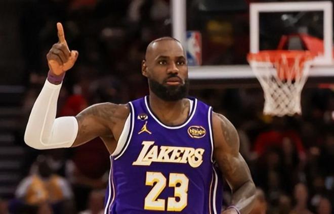 湖人逆转火箭斯马特爆发助球队赢下关键战役